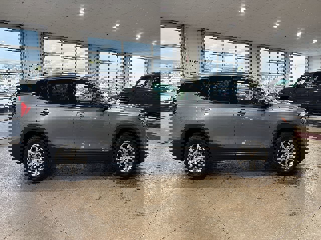 Used 2020 GMC Terrain SLE image 3