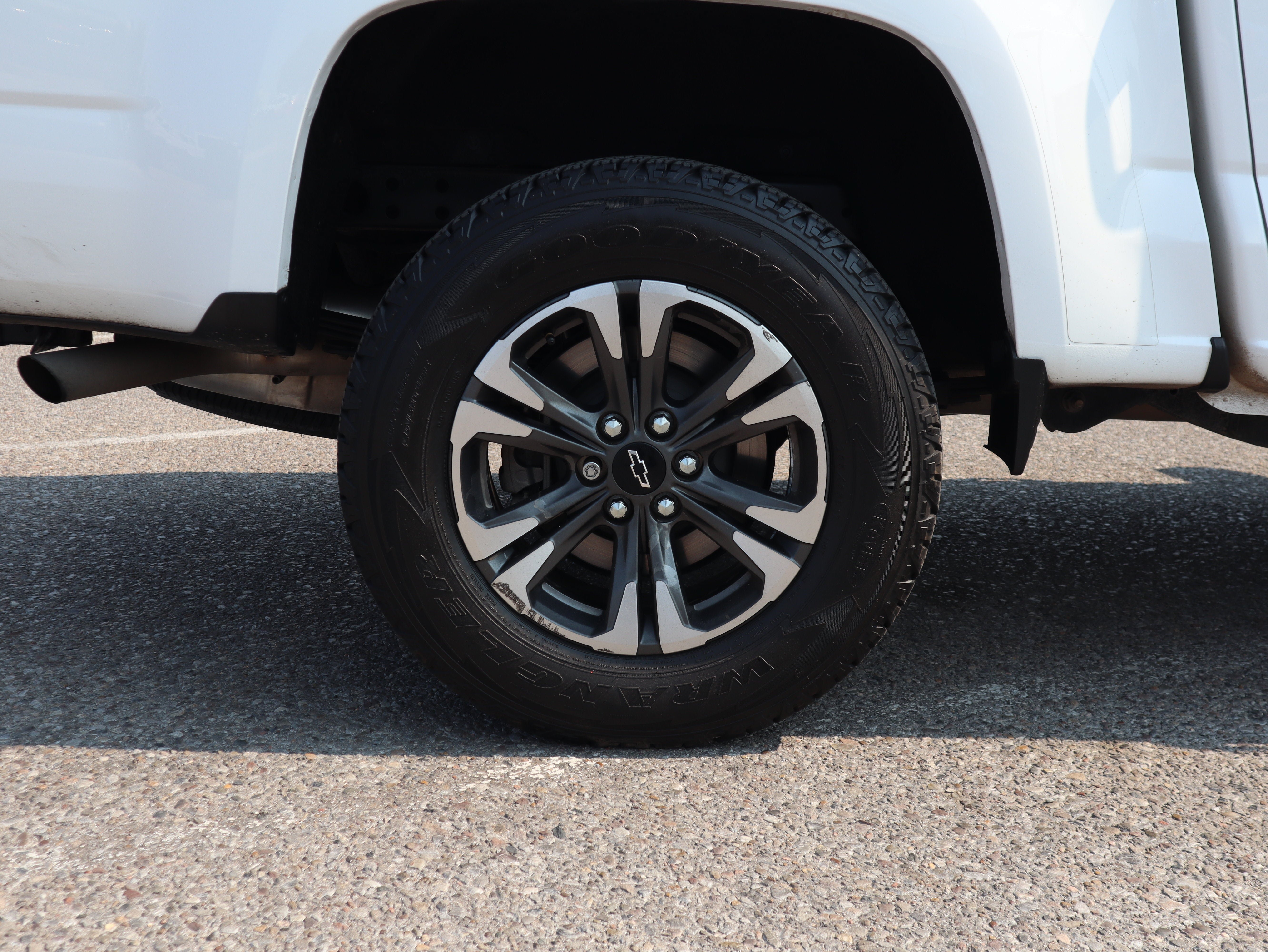 Used 2022 Chevrolet Colorado Z71 AWD/4WD image 12