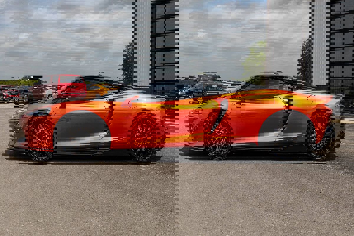 Used 2020 McLaren GT RWD image 3