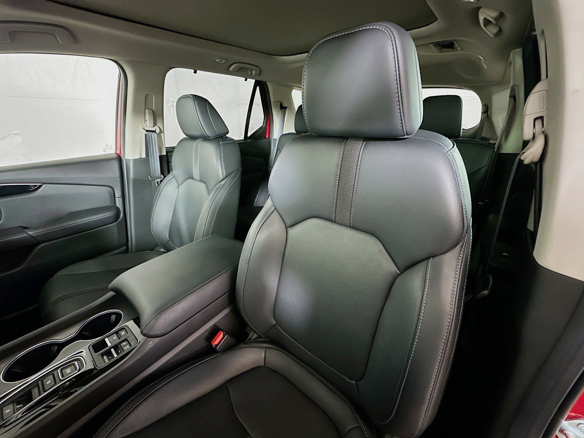 Used 2025 Honda Pilot Touring image 20