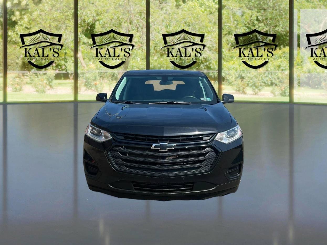 Used 2021 Chevrolet Traverse LS w/ LPO, Blackout Package FWD image 2