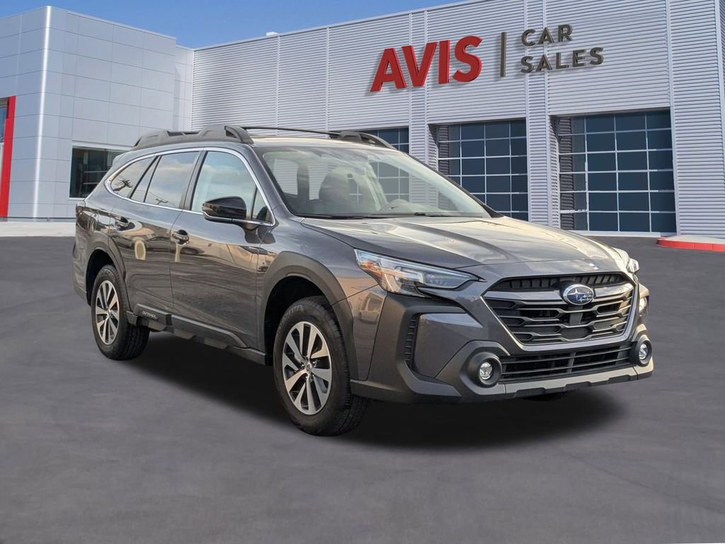 Used 2025 Subaru Outback Premium image 7