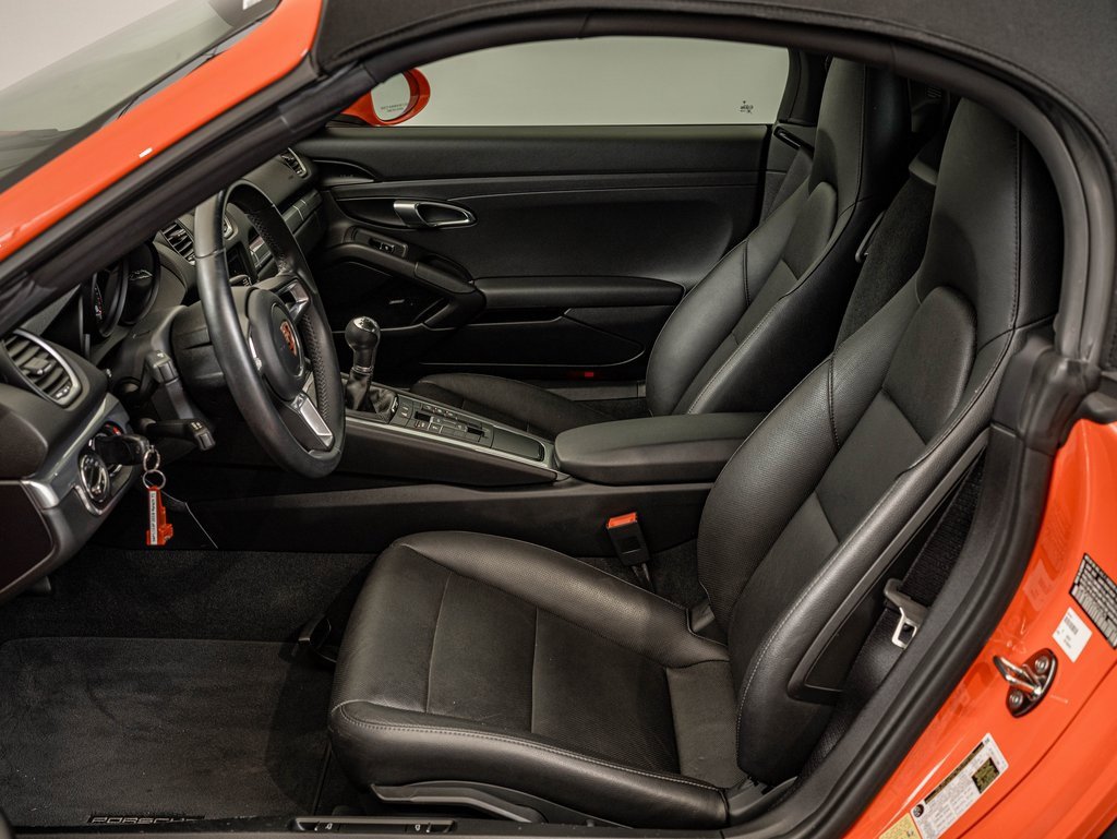 Used 2019 Porsche 718 Boxster image 6