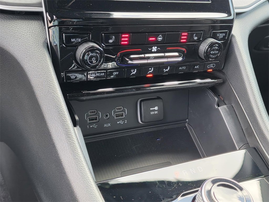 New 2025 Jeep Grand Cherokee L Altitude image 23