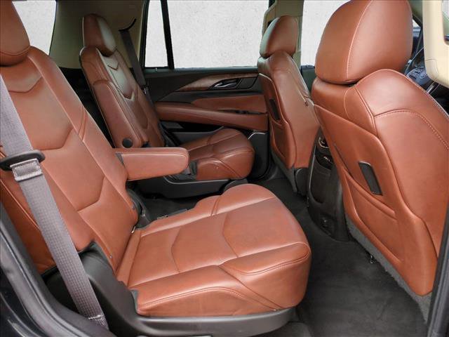 Used 2015 Cadillac Escalade Premium image 22