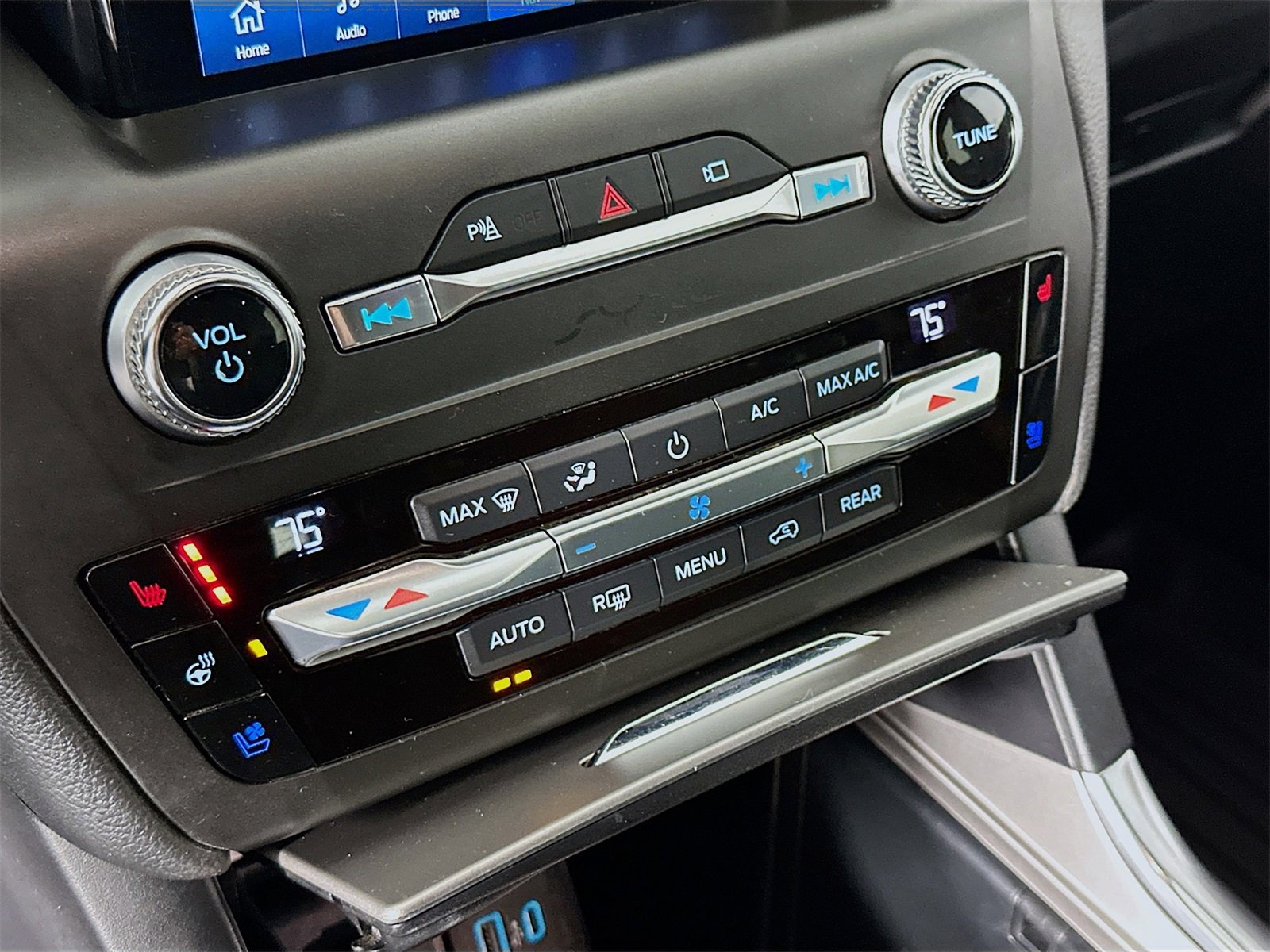 Used 2020 Ford Explorer ST w/ Premium Technology Package image 16