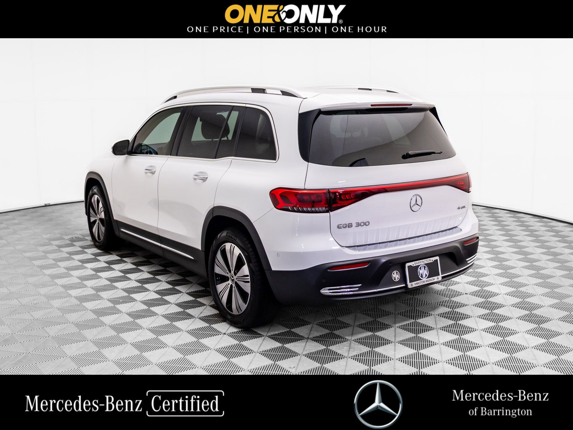 Used 2023 Mercedes-Benz EQB 300 4MATIC w/ Exclusive Package video 3