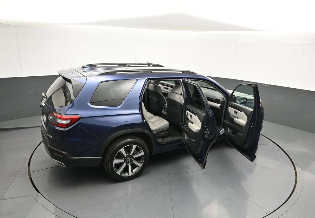Certified 2024 Honda Pilot Touring image 48