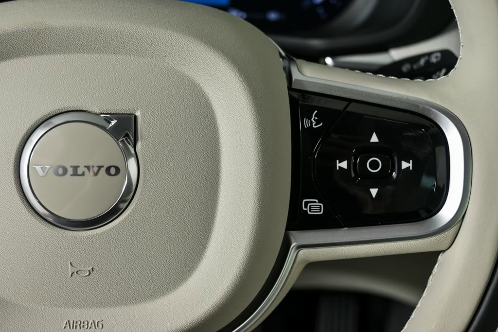 New 2026 Volvo XC60 B5 Ultra w/ Protection Package Premier image 11