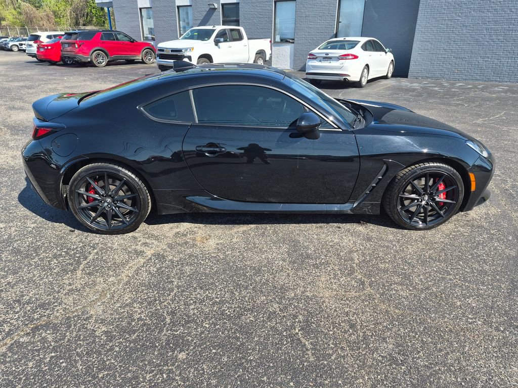 Used 2025 Toyota GR86 w/ Performance Package image 2