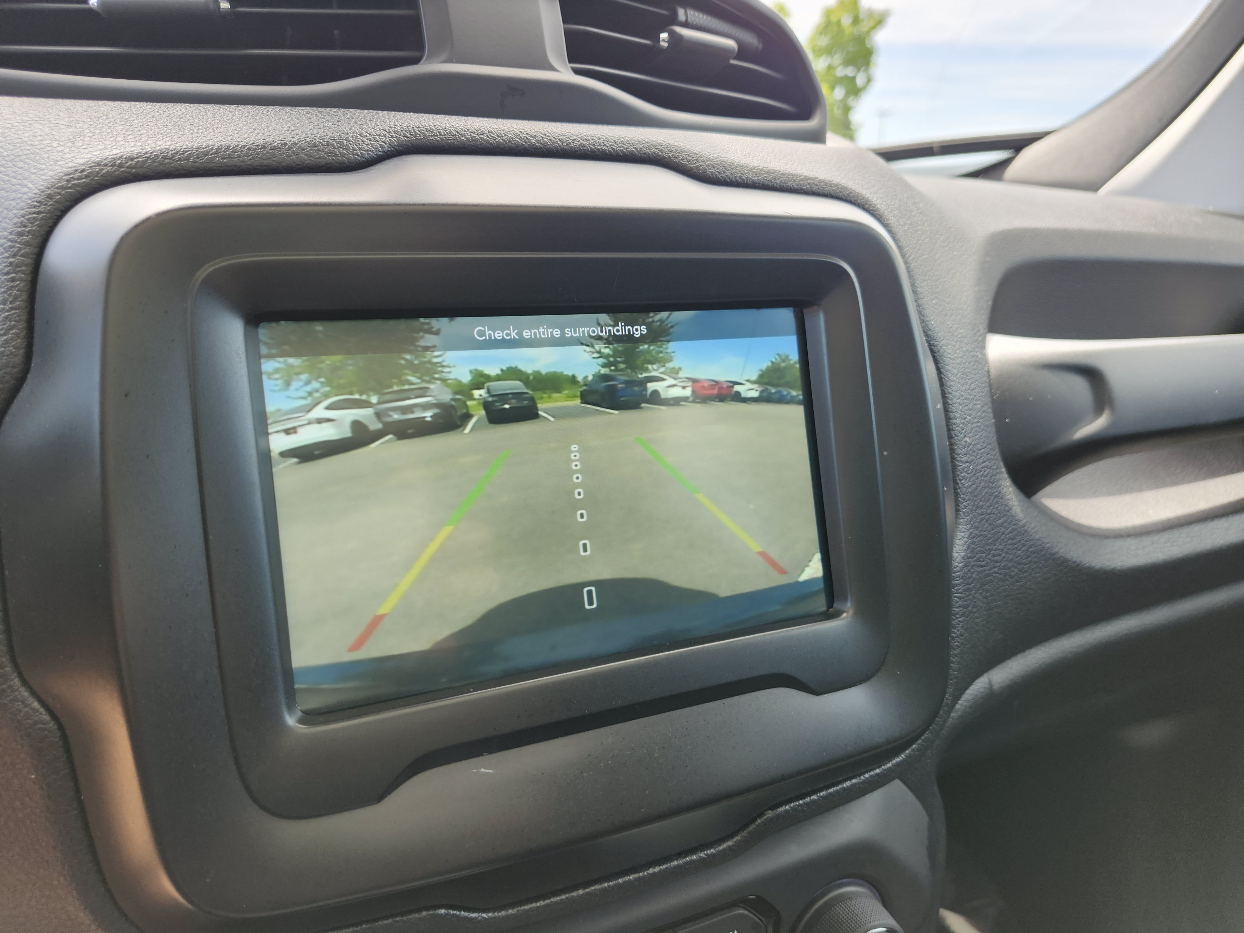 Used 2021 Jeep Renegade Latitude w/ Sun & Sound Group AWD/4WD image 4