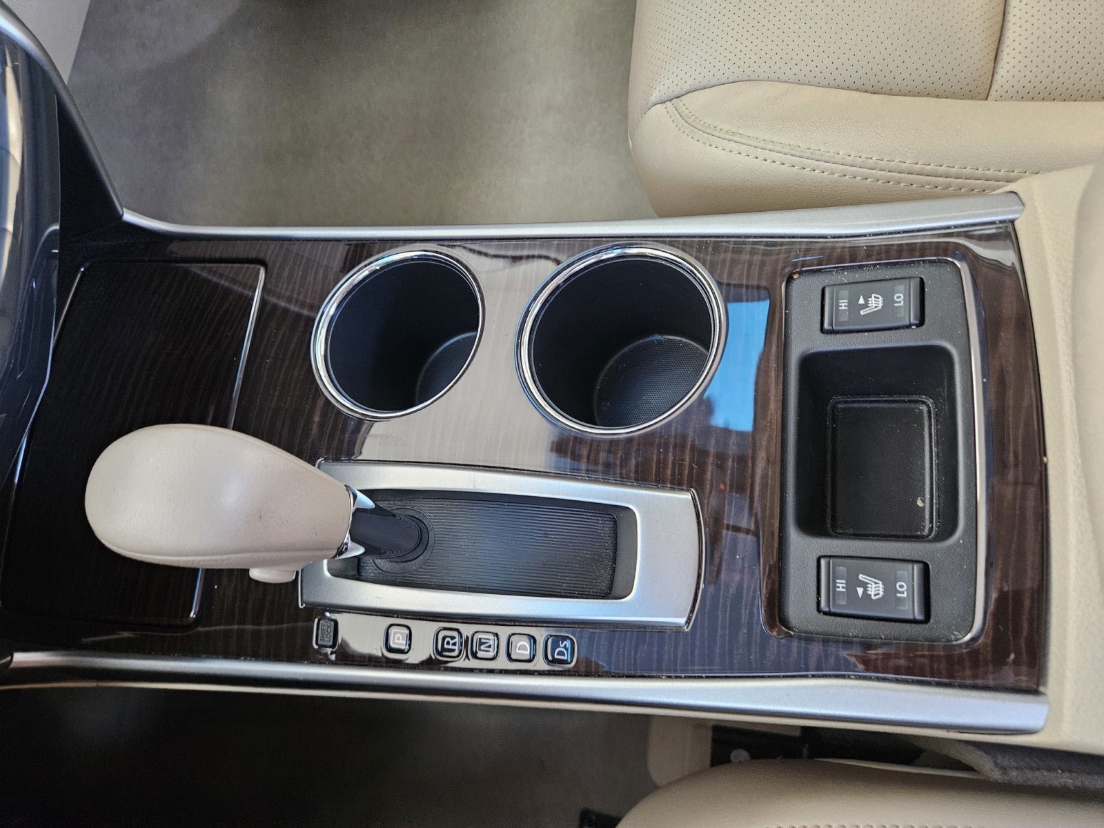 Used 2013 Nissan Altima 2.5 SL FWD image 25
