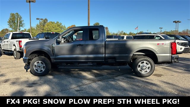 New 2026 Ford F350 XLT image 3