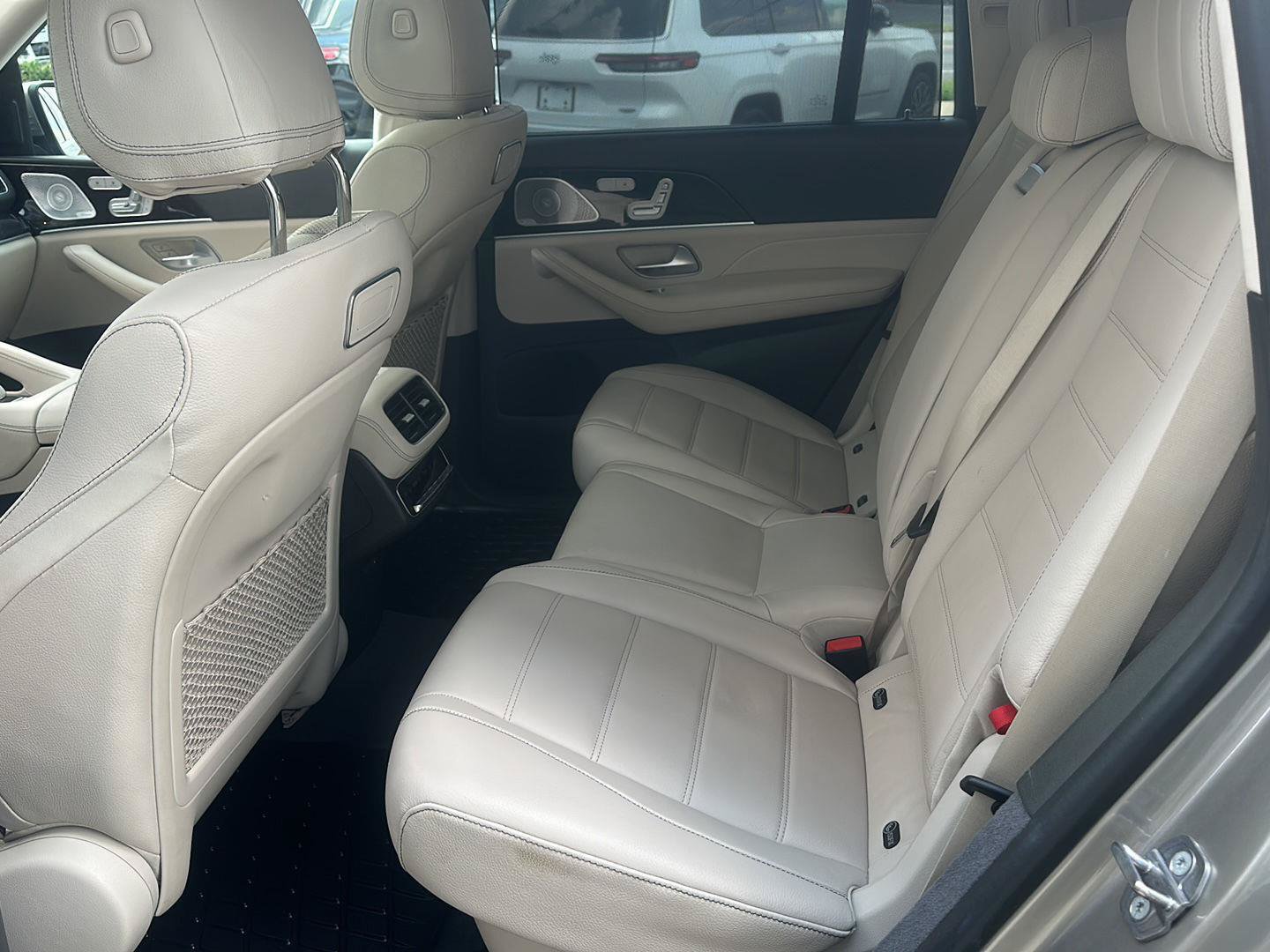 Used 2020 Mercedes-Benz GLS 450 4MATIC image 23