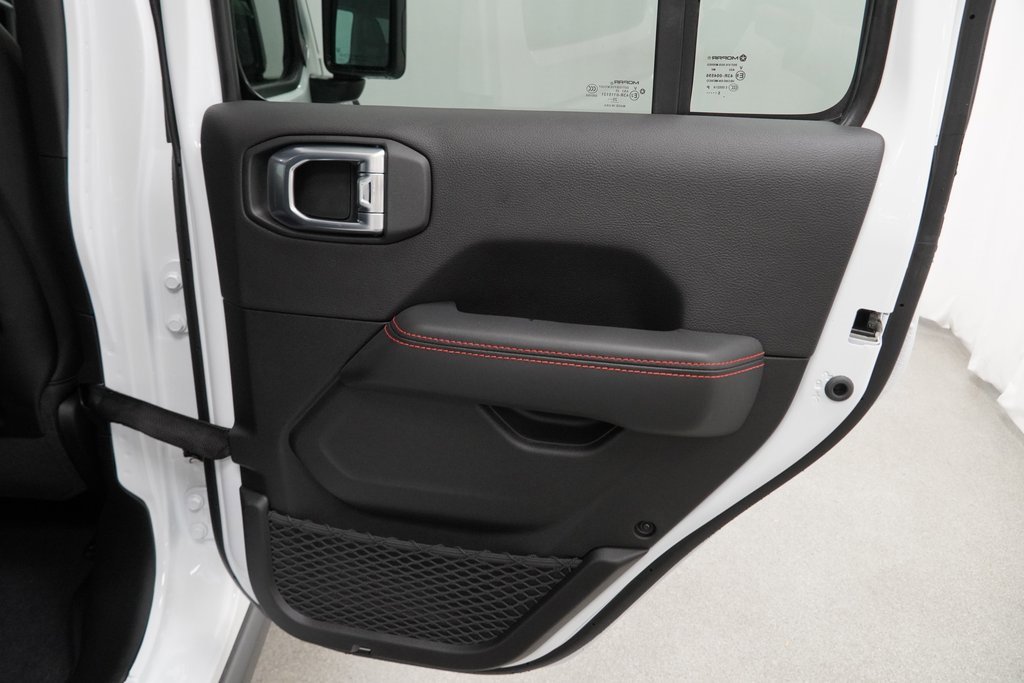New 2026 Jeep Wrangler Unlimited Rubicon w/ Convenience Group image 32