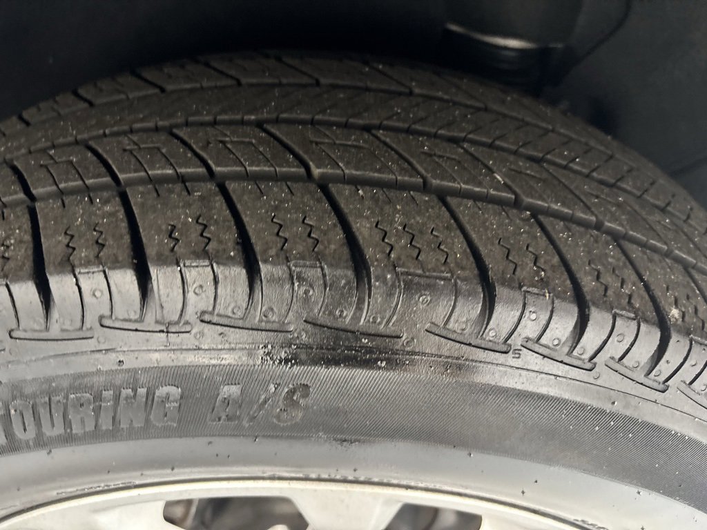 Used 2020 Chevrolet Equinox LS image 10