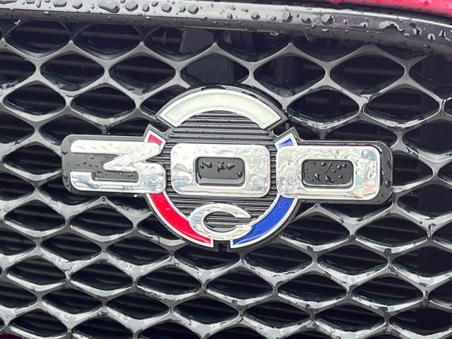 Used 2023 Chrysler 300 C RWD image 2