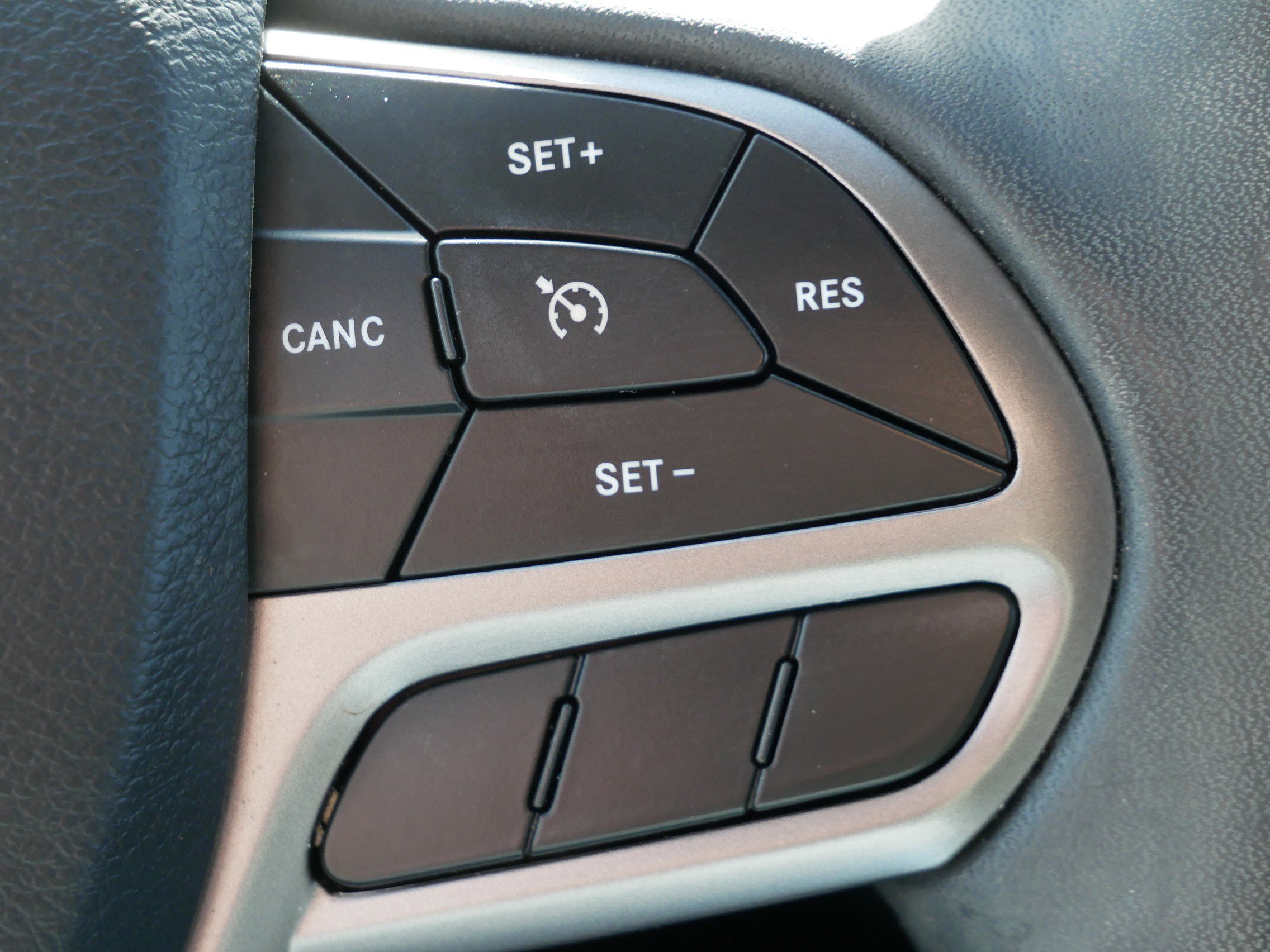 Used 2022 Jeep Cherokee Latitude Lux image 28