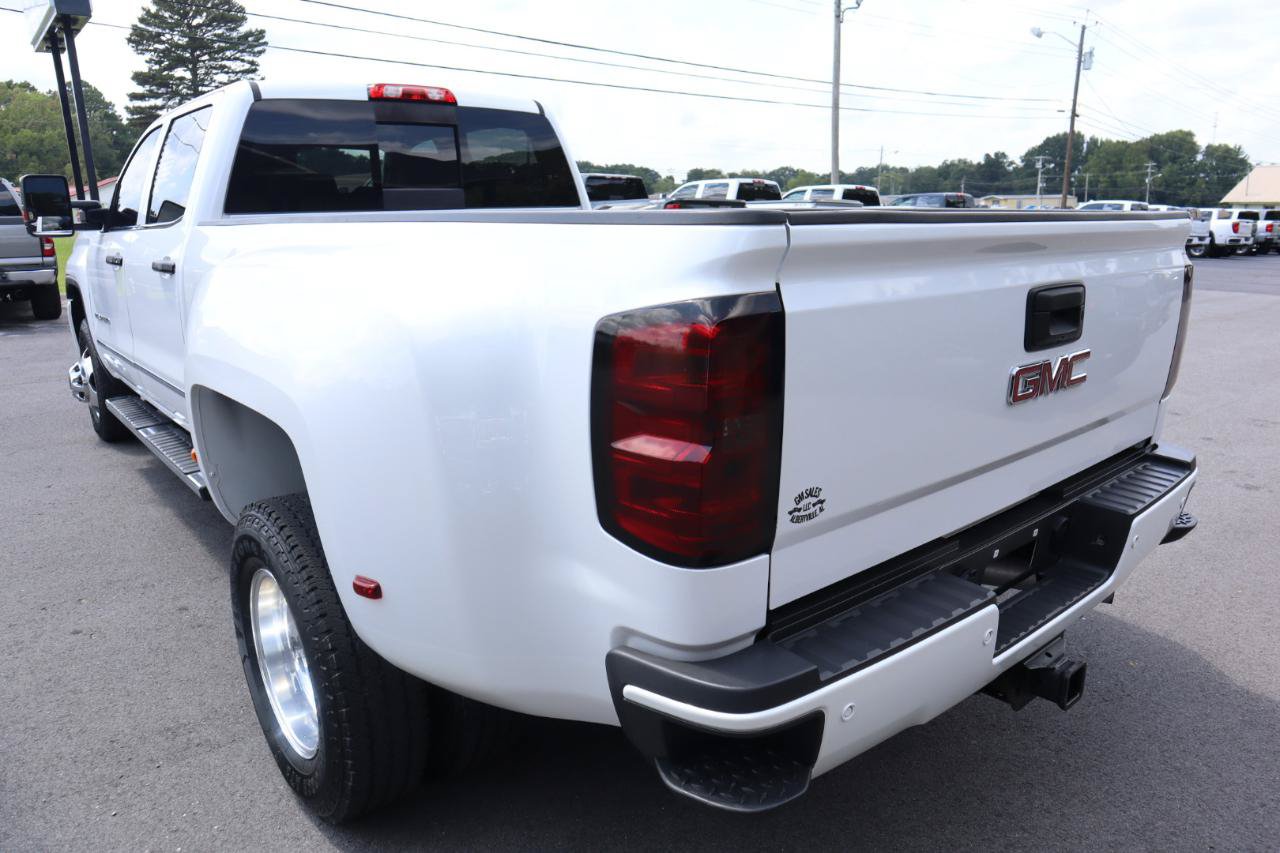Used 2018 GMC Sierra 3500 Denali w/ Duramax Plus Package AWD/4WD image 7