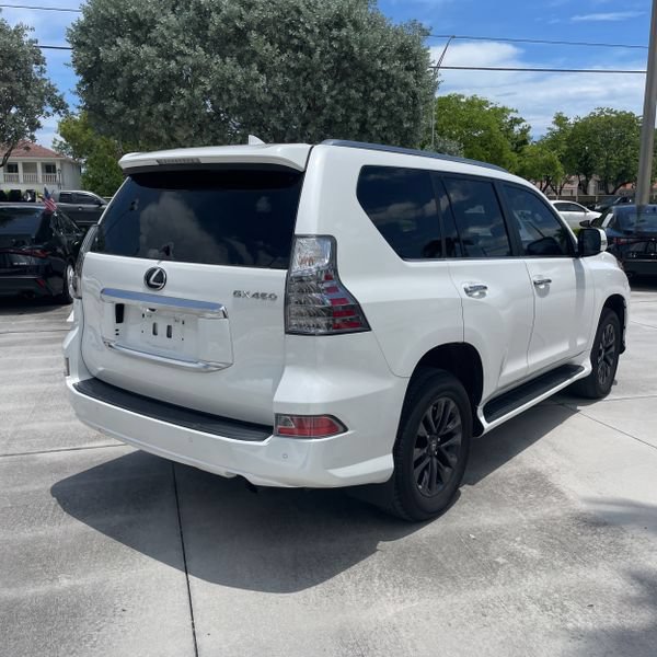 Used 2022 Lexus GX 460 Premium AWD/4WD image 2
