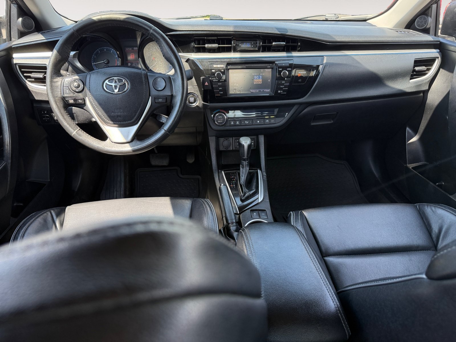 Used 2016 Toyota Corolla S Premium FWD image 15