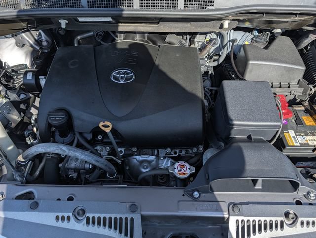 Used 2019 Toyota Sienna XLE w/ XLE Navigation Package FWD image 38