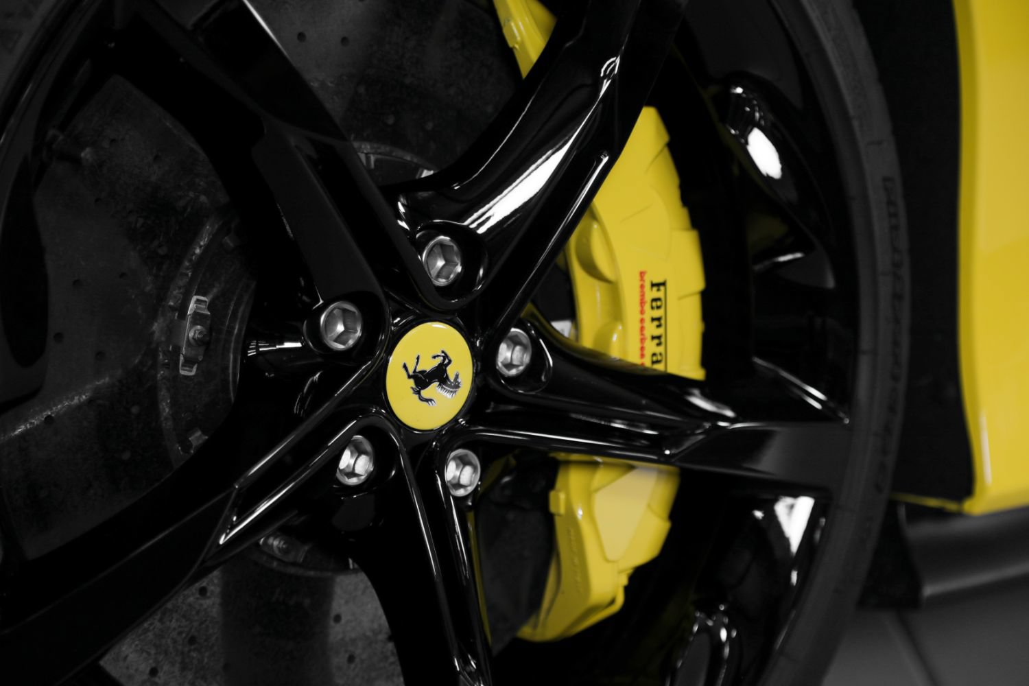 Used 2025 Ferrari SF90 Spider AWD/4WD image 19