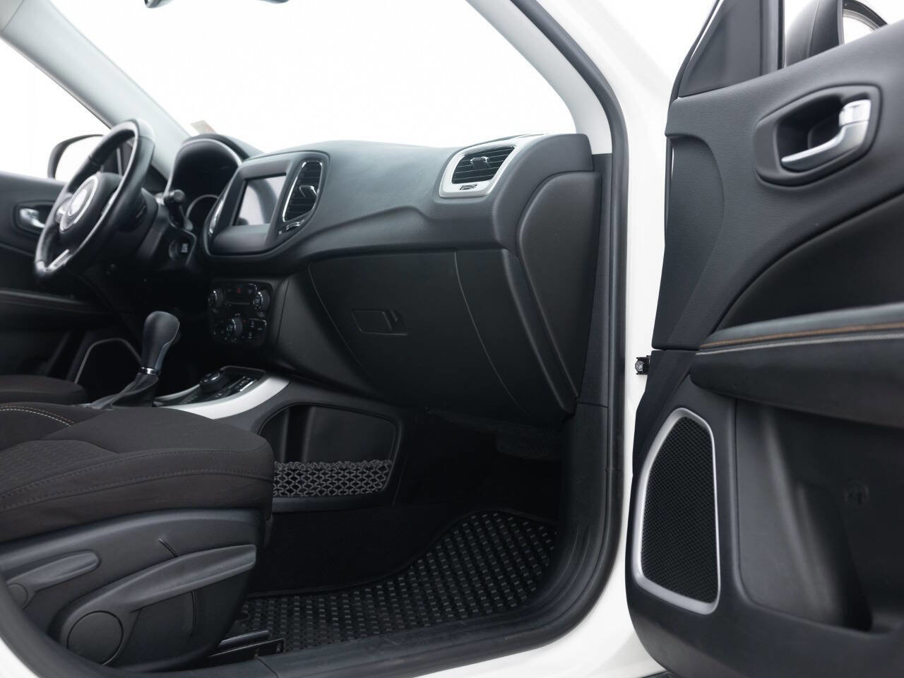 Used 2021 Jeep Compass Sport w/ Cold Weather Group AWD/4WD image 30