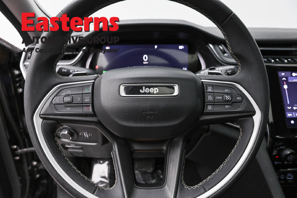 Used 2023 Jeep Grand Cherokee L Laredo AWD/4WD image 11