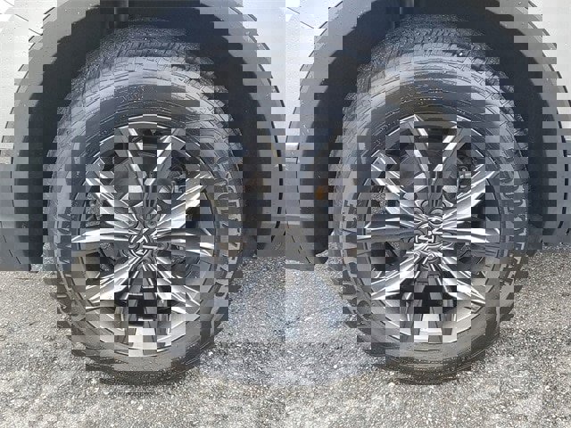 Certified 2023 Volkswagen Tiguan SE image 5