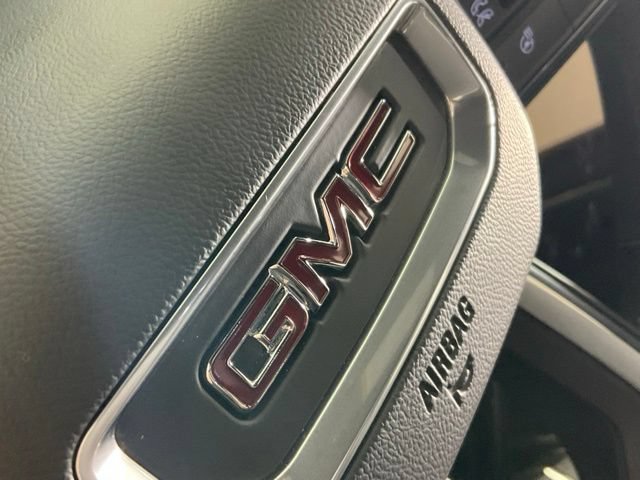 Used 2025 GMC Acadia Elevation w/ Elevation Premium Package FWD image 46