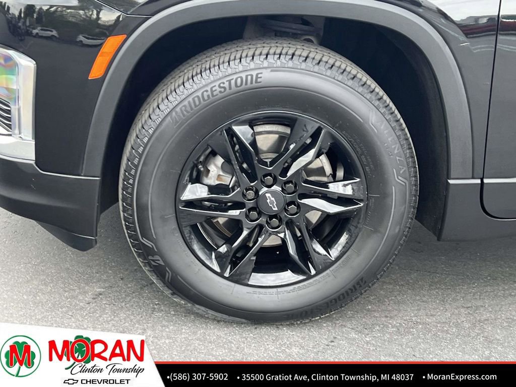 Certified 2023 Chevrolet Traverse LT FWD image 11