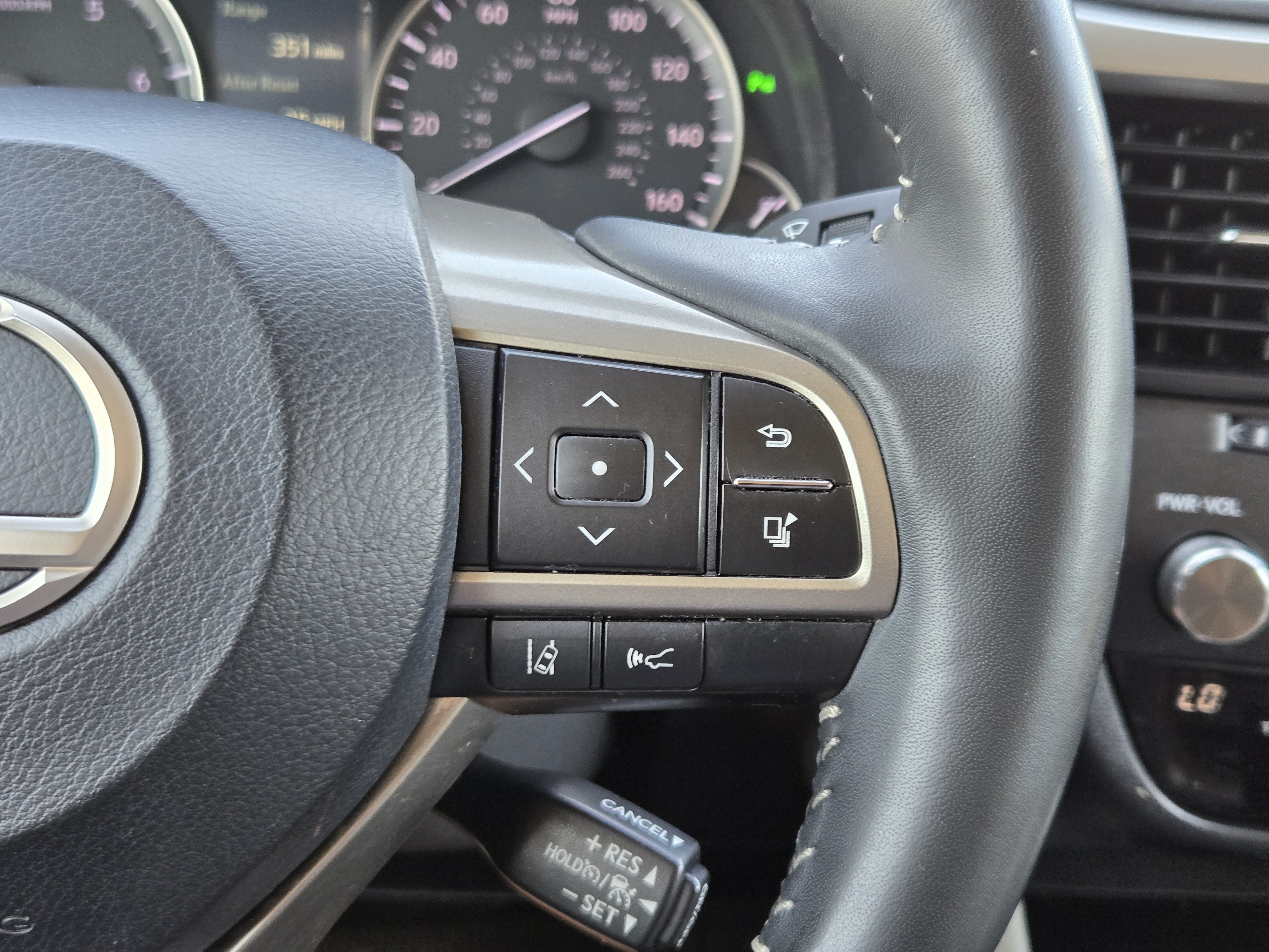 Used 2019 Lexus RX 350 FWD w/ Navigation Package image 33
