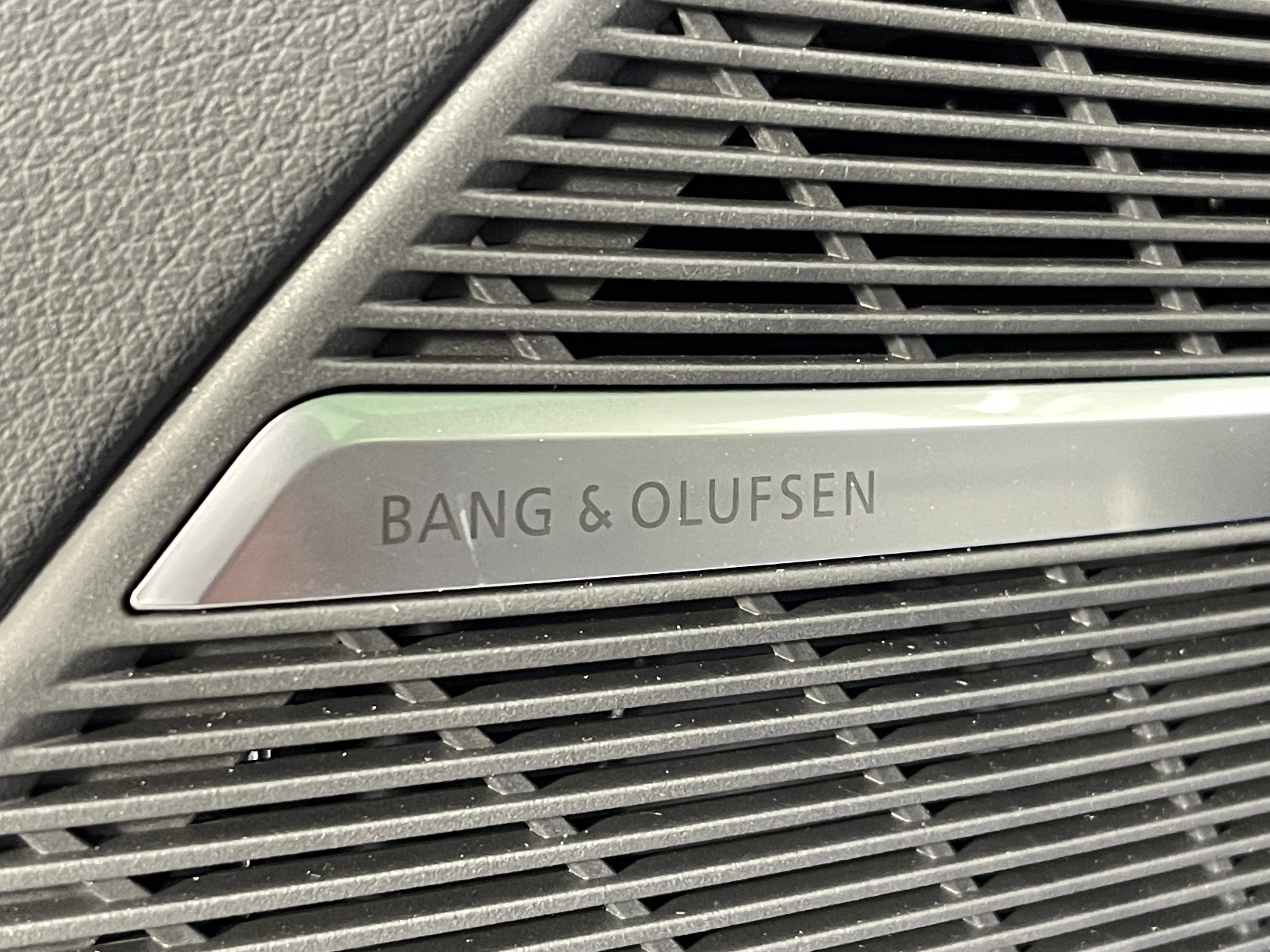 New 2025 Audi Q8 Premium Plus image 24