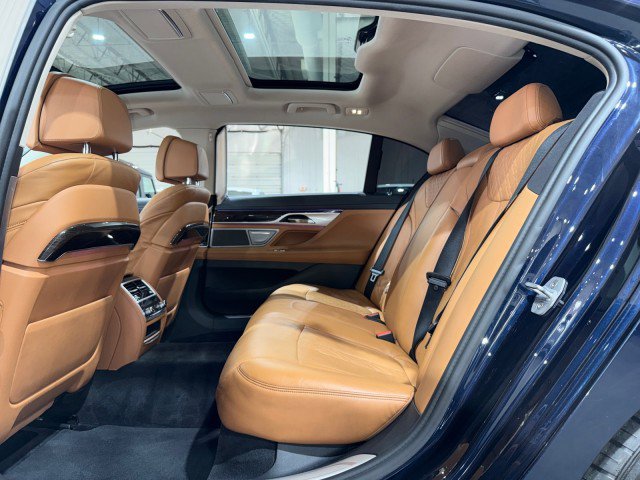 Used 2016 BMW 750i xDrive AWD/4WD image 13