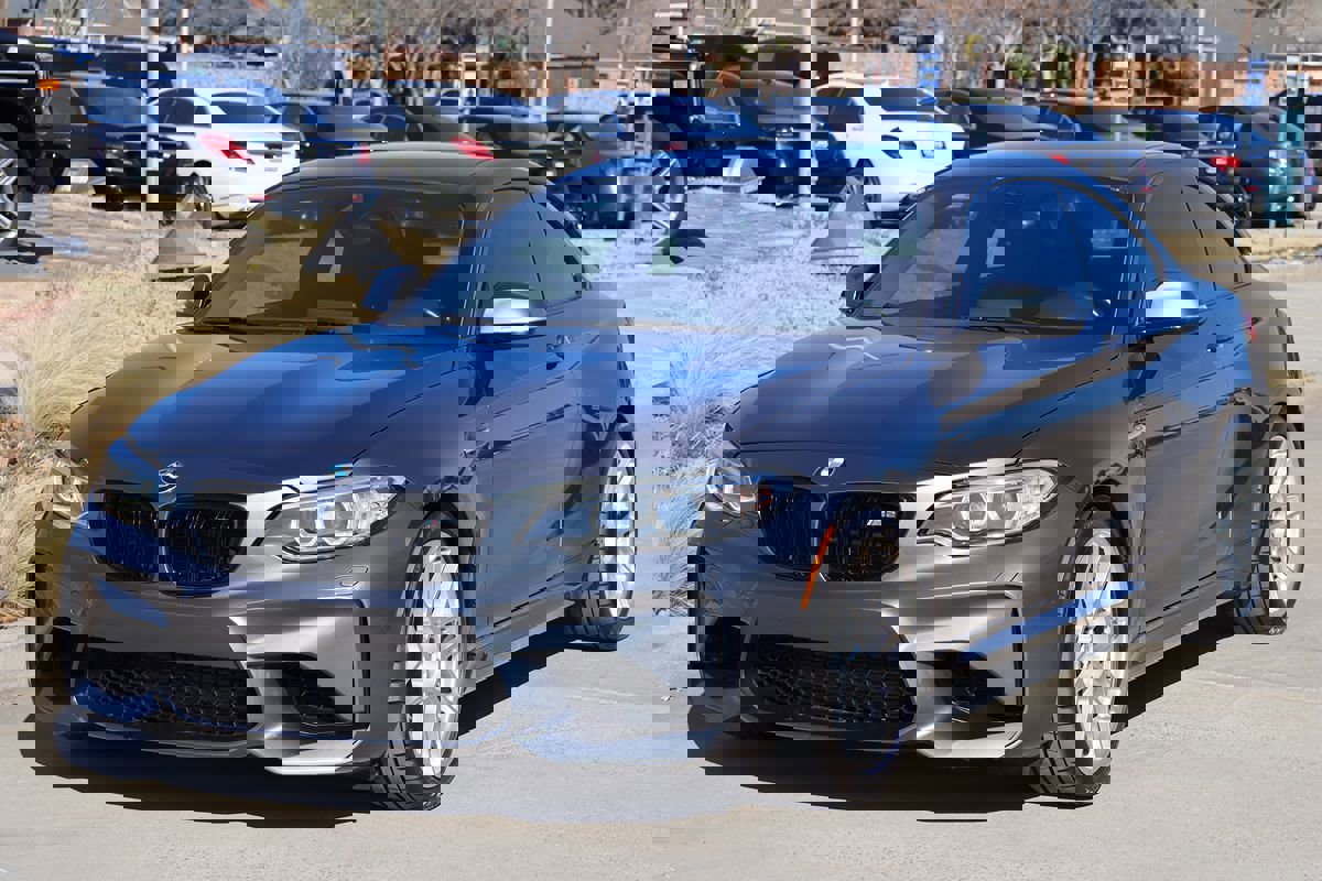 Used 2017 BMW M2 image 5