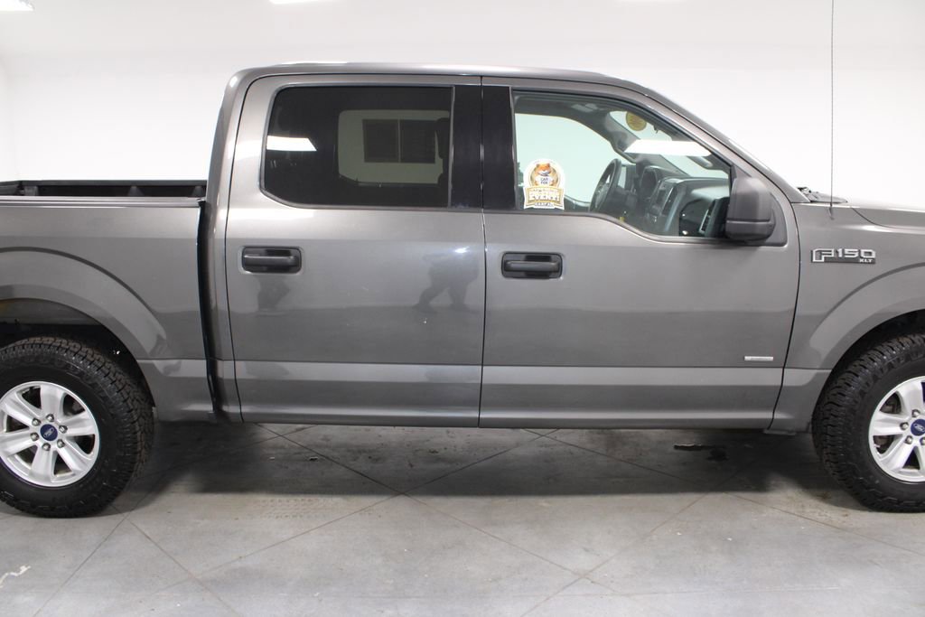 Used 2016 Ford F150 XLT image 11