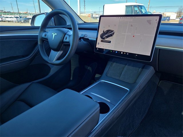 Used 2023 Tesla Model Y Long Range image 18