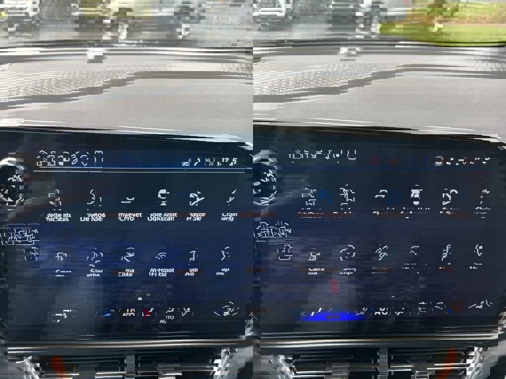 New 2026 Chevrolet Equinox EV LT image 4