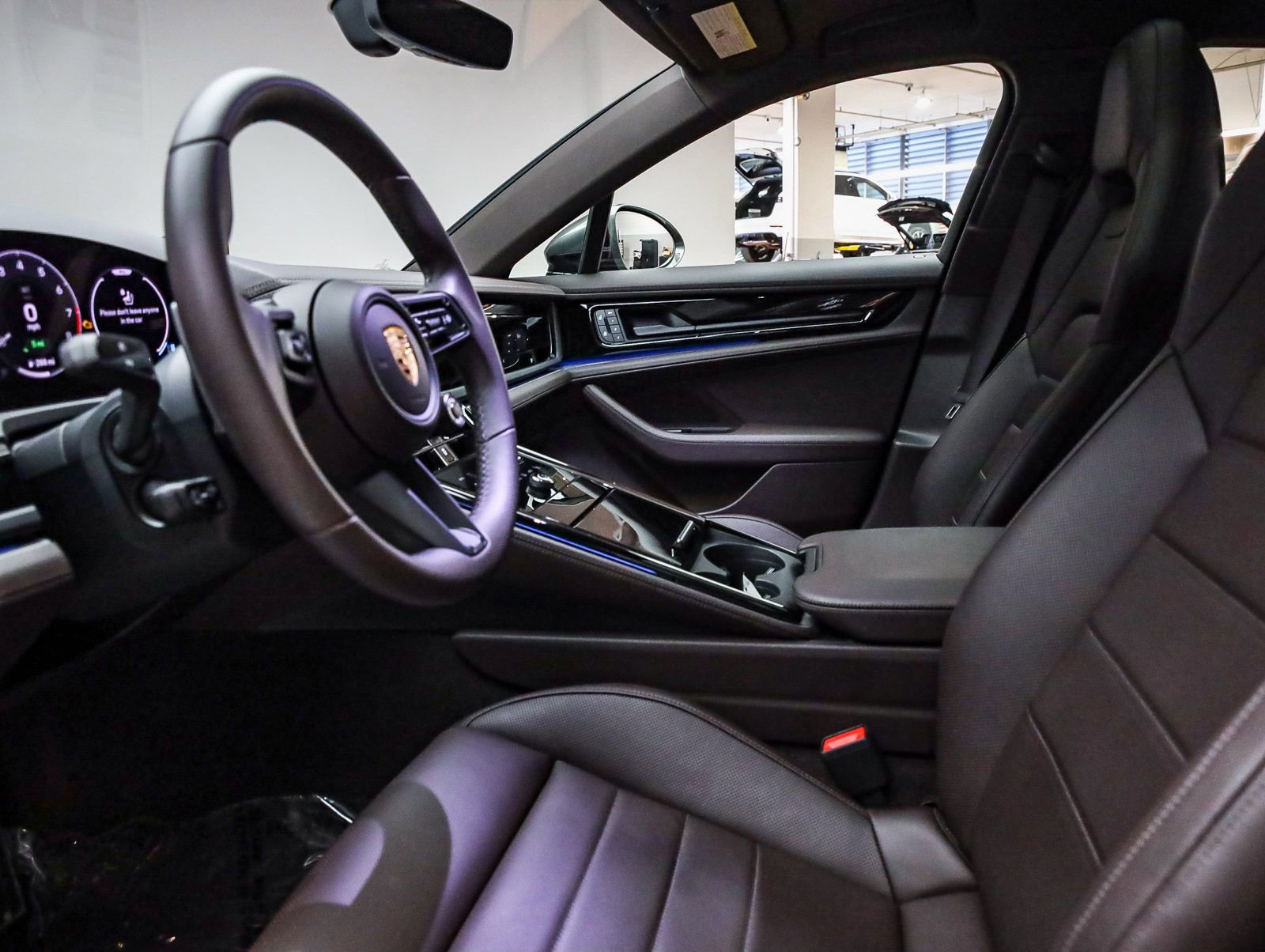 Used 2026 Porsche Panamera 4 image 22