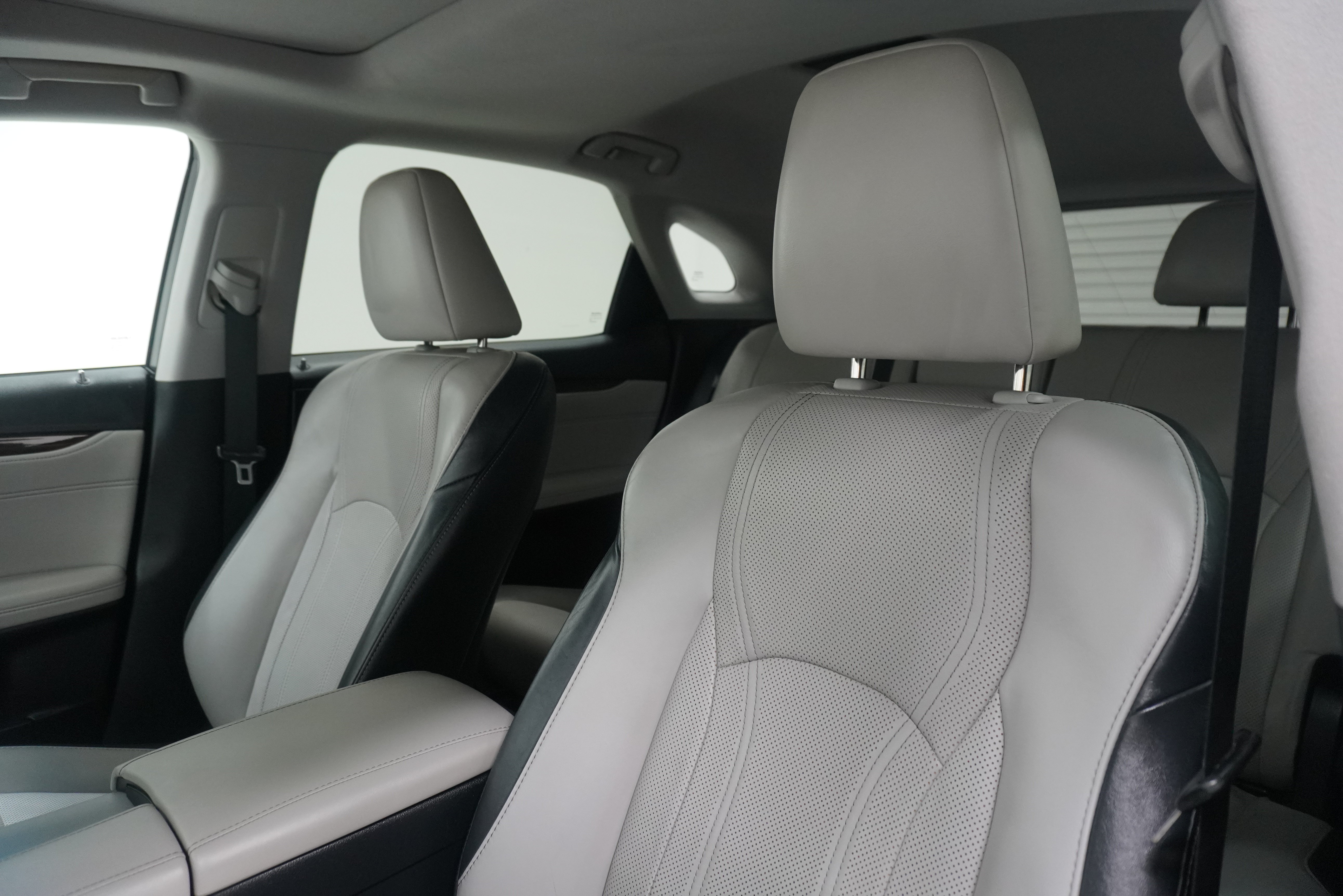 Used 2018 Lexus RX 350 FWD w/ Premium Package image 11