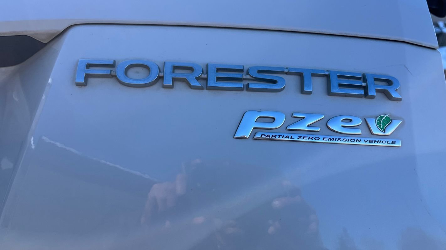 Used 2017 Subaru Forester 2.5i Limited AWD/4WD image 25