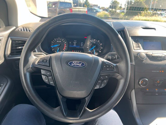 Used 2019 Ford Edge SE FWD image 16