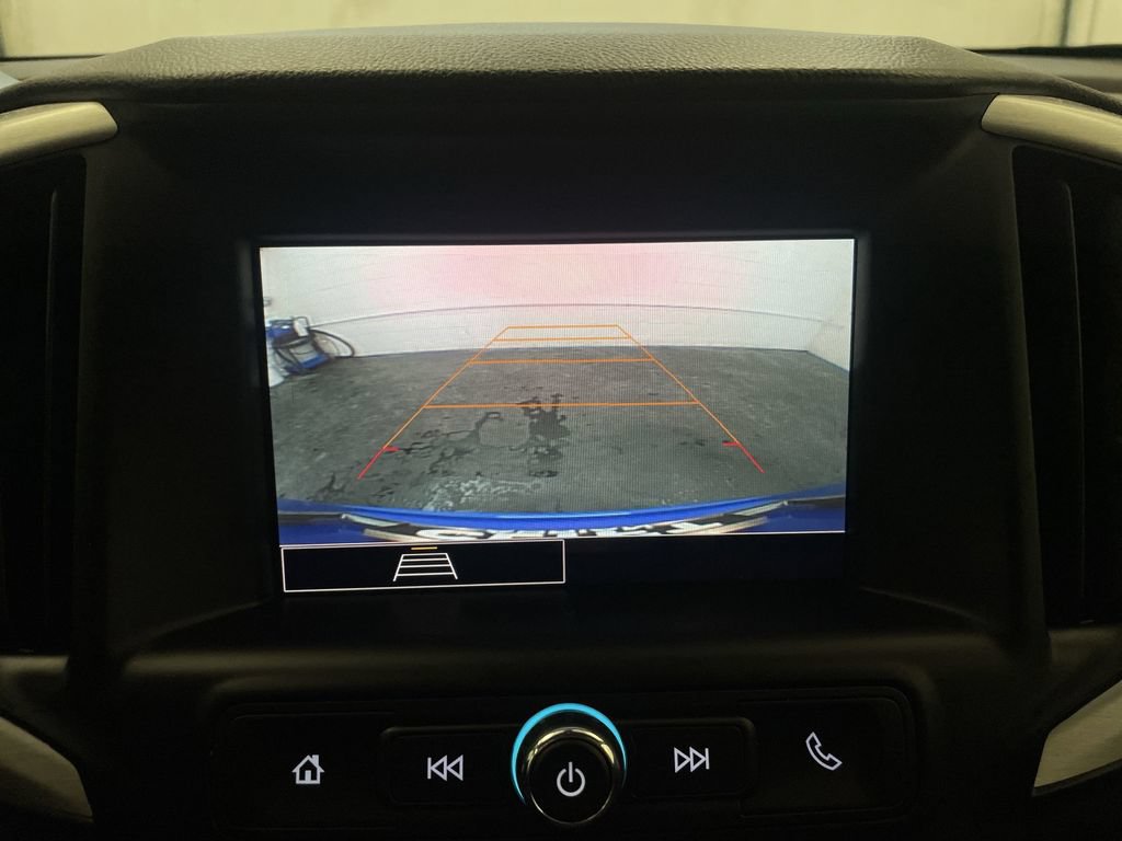 Used 2024 GMC Terrain SLE w/ Driver Convenience Package FWD image 8