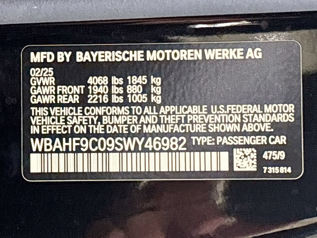 Used 2025 BMW Z4 M40i w/ Edition RWD image 30