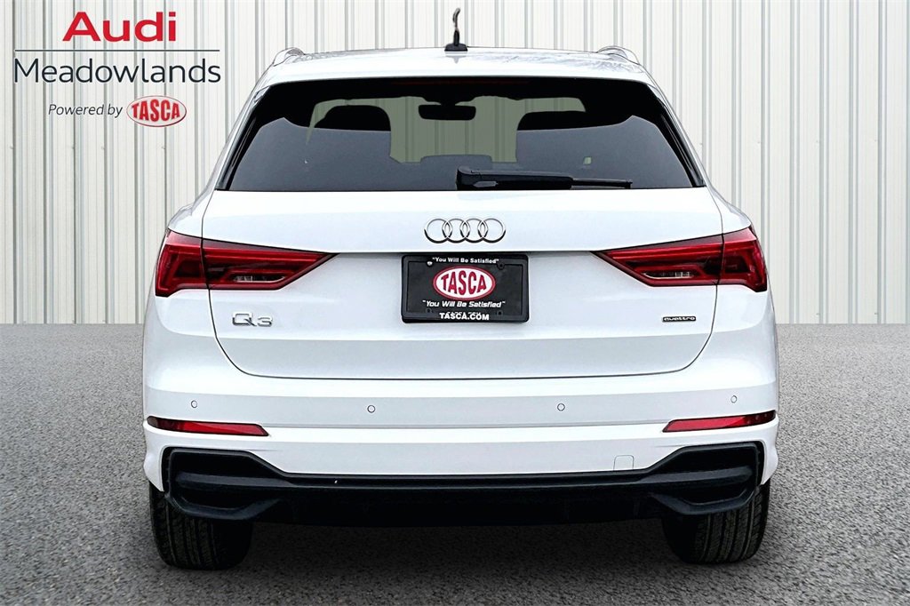 Used 2025 Audi Q3 2.0T Premium w/ Convenience Package image 5
