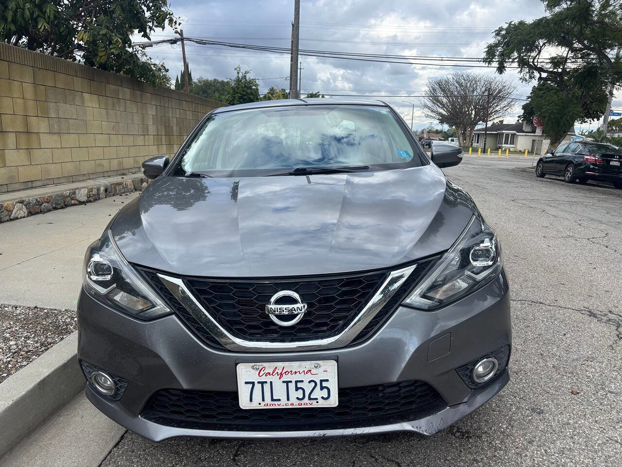 Used 2016 Nissan Sentra SR image 2