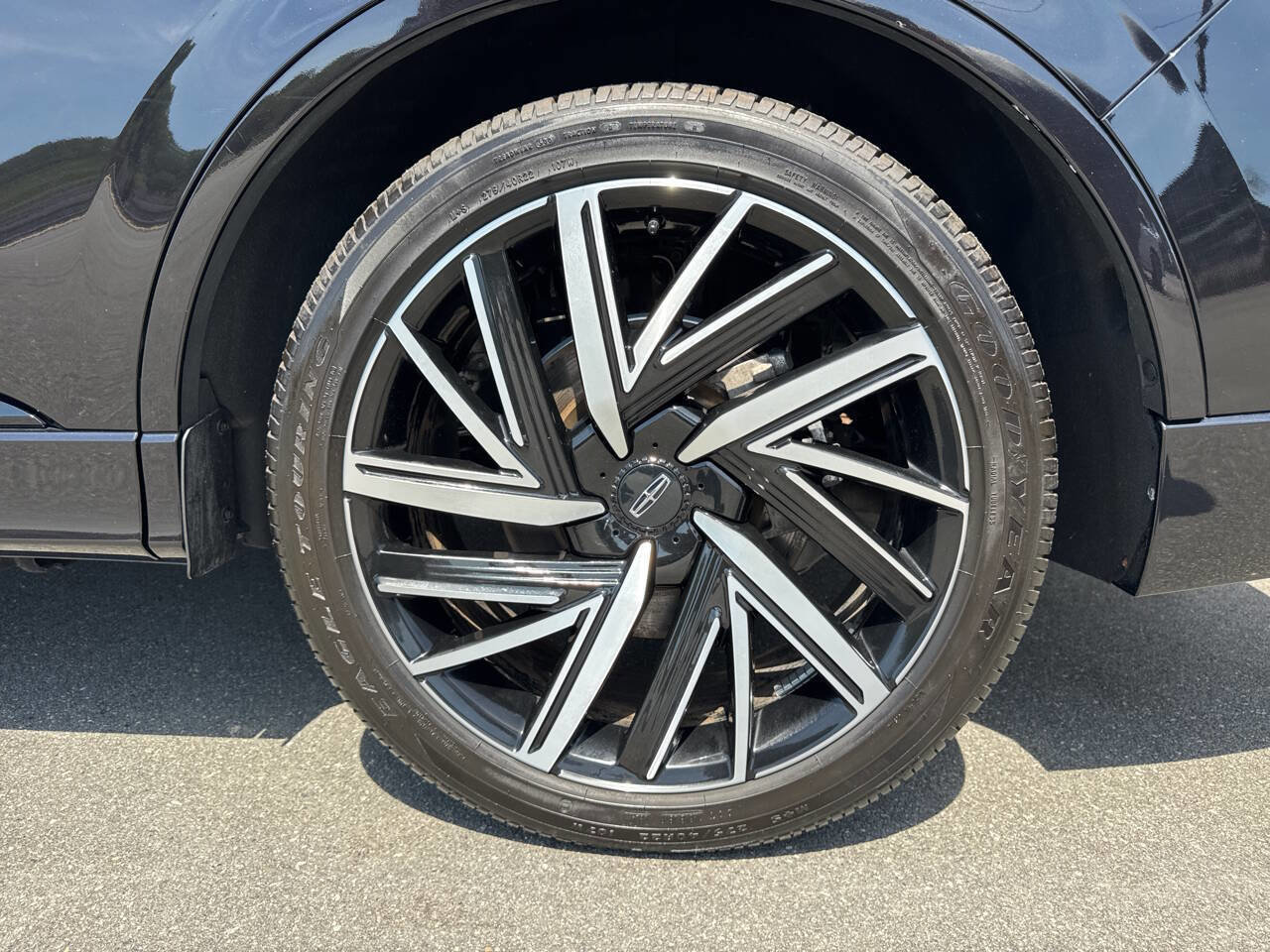 Used 2025 Lincoln Aviator Black Label w/ Jet Appearance Package AWD/4WD image 44