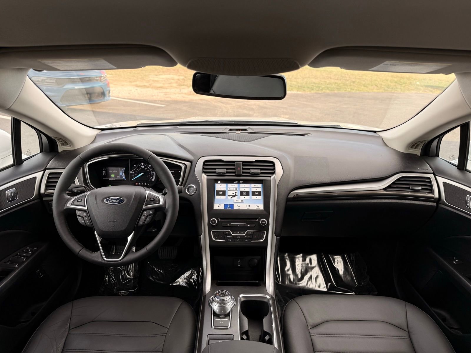 Used 2017 Ford Fusion SE w/ Equipment Group 602A FWD image 21