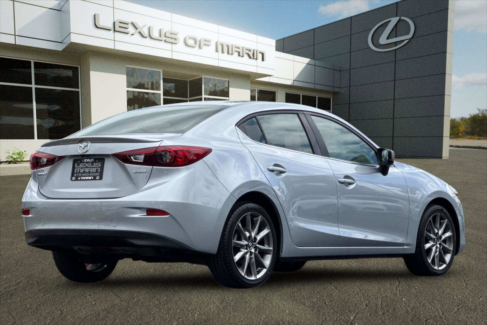 Used 2018 MAZDA MAZDA3 Touring FWD image 8